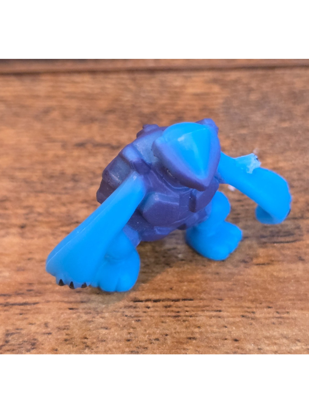 blue Carracosta Pokémon figure 1" Vintage